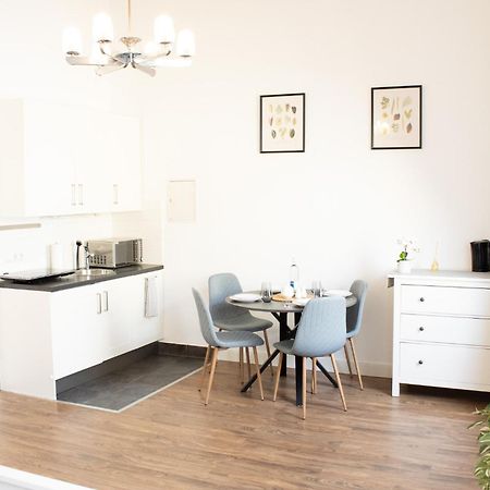 Apartment Wiesbaden Mitte, Zentral Am Park, Congresscenter 5 Min, Bahnhof 10Min Bagian luar foto