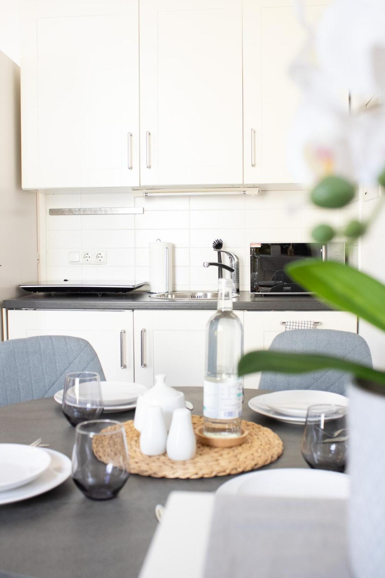 Apartment Wiesbaden Mitte, Zentral Am Park, Congresscenter 5 Min, Bahnhof 10Min Bagian luar foto