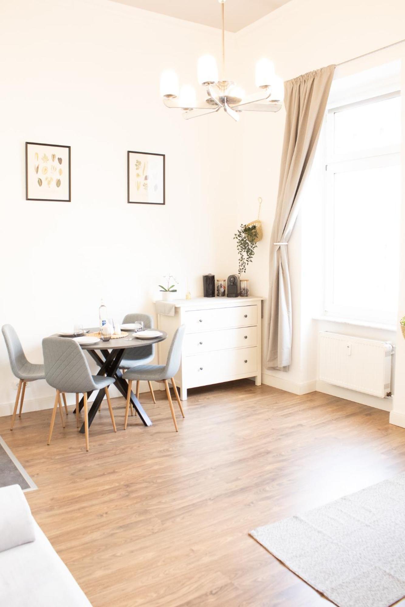 Apartment Wiesbaden Mitte, Zentral Am Park, Congresscenter 5 Min, Bahnhof 10Min Bagian luar foto